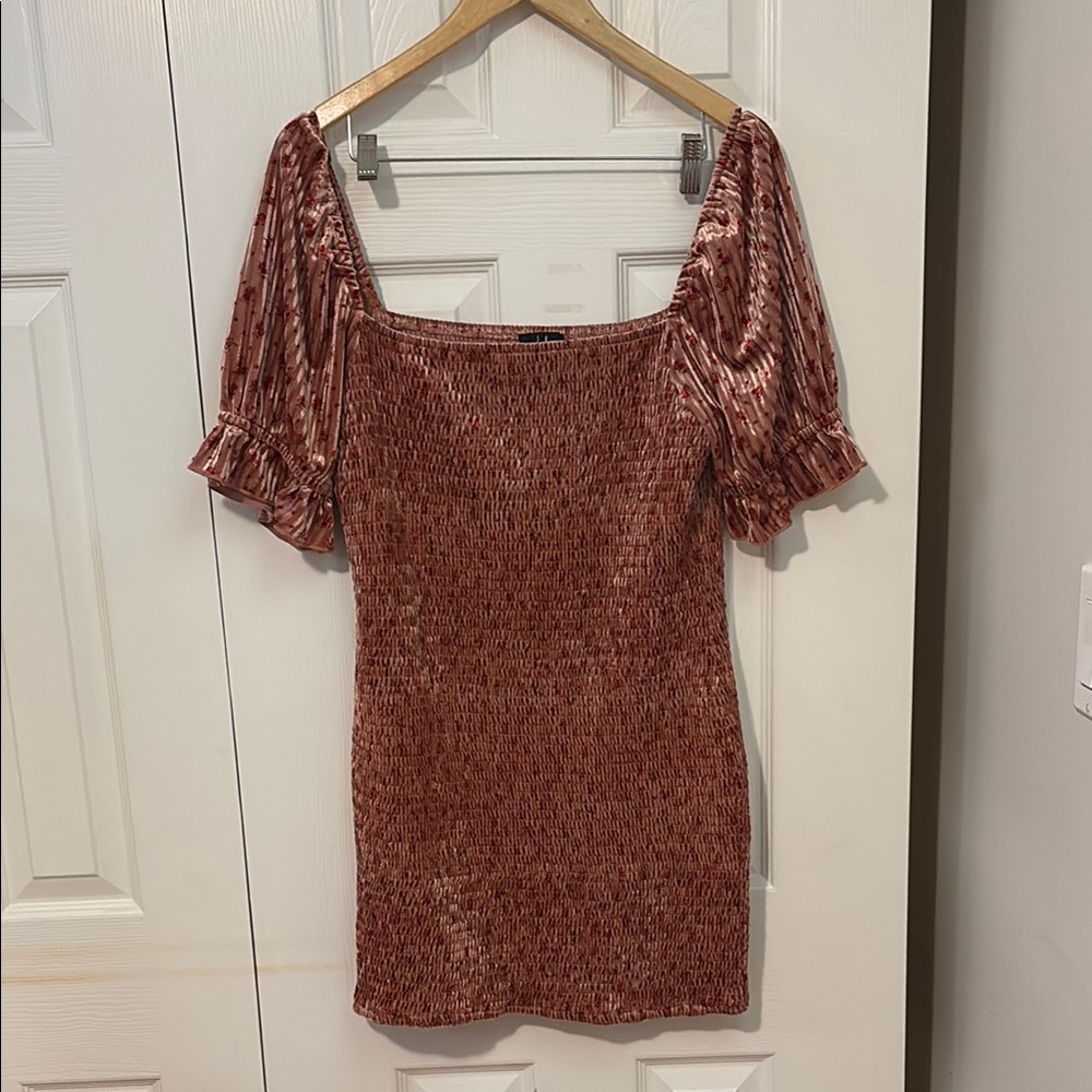 Lulu’s Velvet Puff Sleeve Square Neck Dress in Dusty Rose